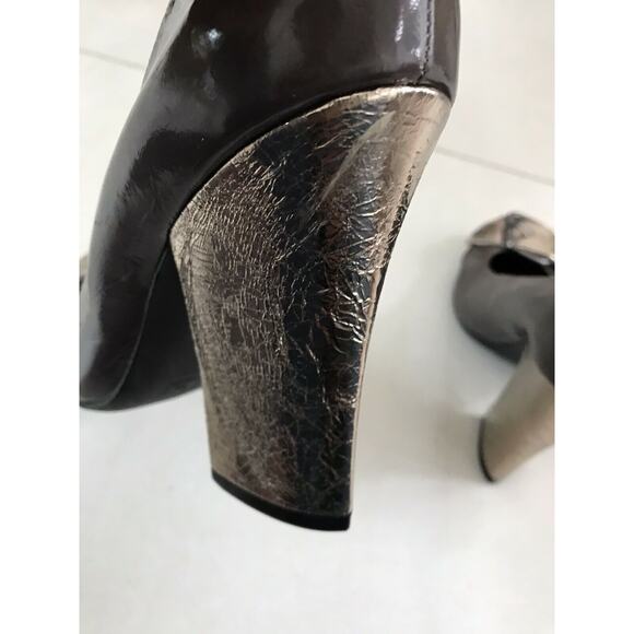 BCBGMaxAzria Javana Patent Leather Metallic Foil Block Heels FLAWS - Picture 7 of 12